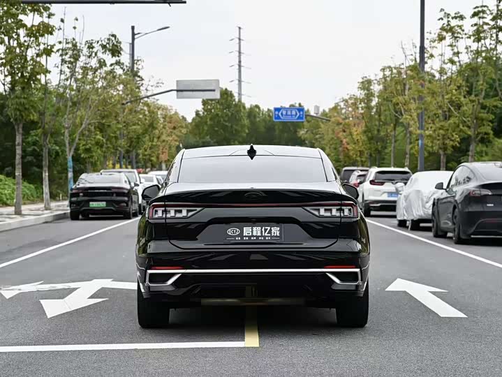 Фото 15 - Ford Mondeo