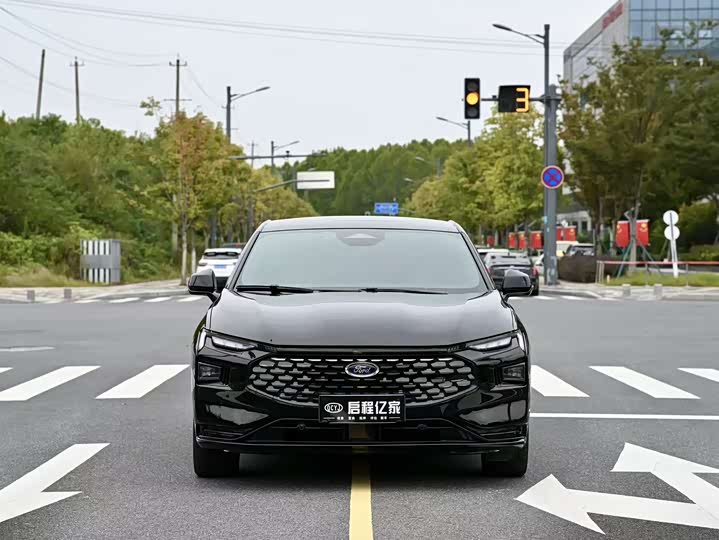 Фото 2 - Ford Mondeo