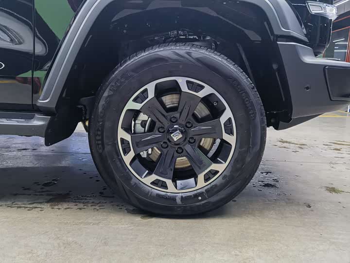 Фото 17 - Tank 300 Hybrid