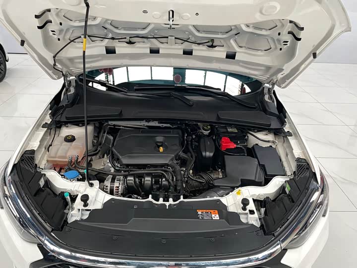 Фото 17 - Ford Escort