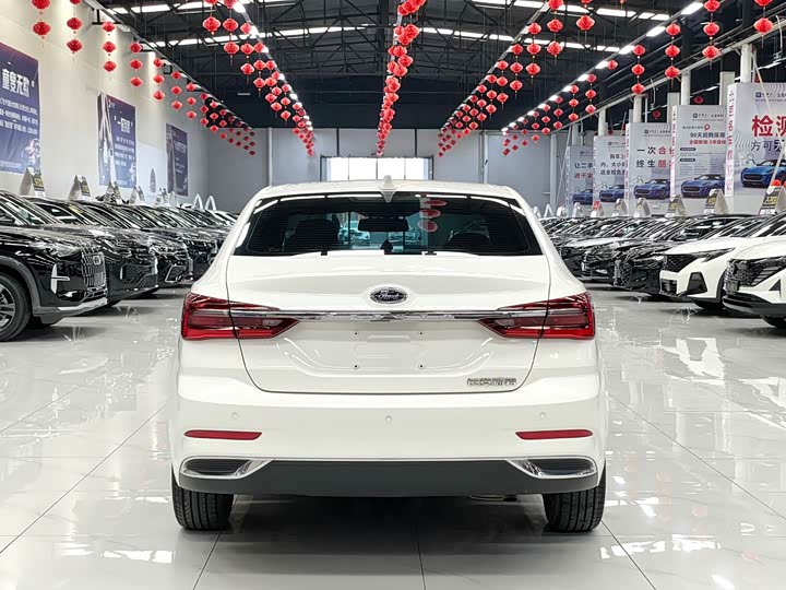 Фото 5 - Ford Escort