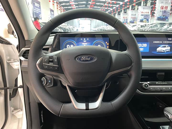 Фото 7 - Ford Escort