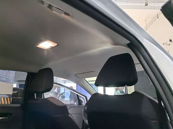 Фото 16 - Toyota Corolla