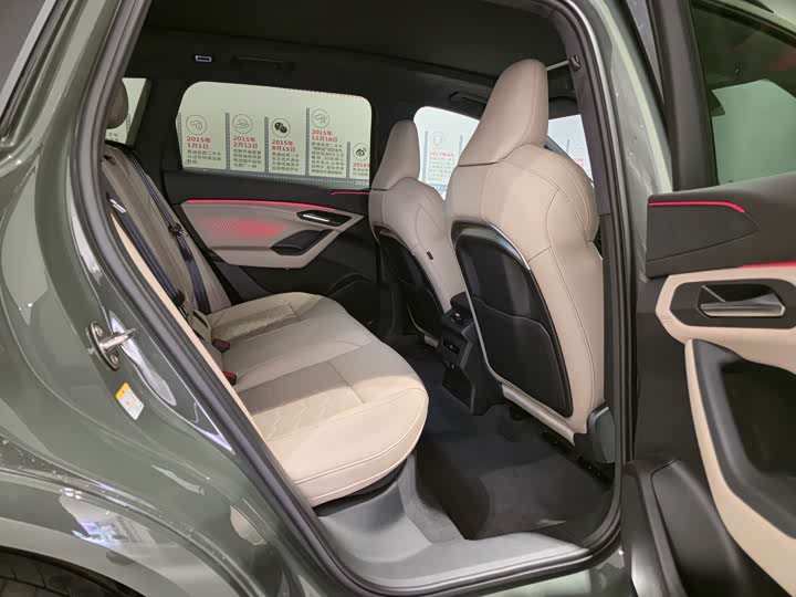 Фото 18 - Audi Q6L e-tron