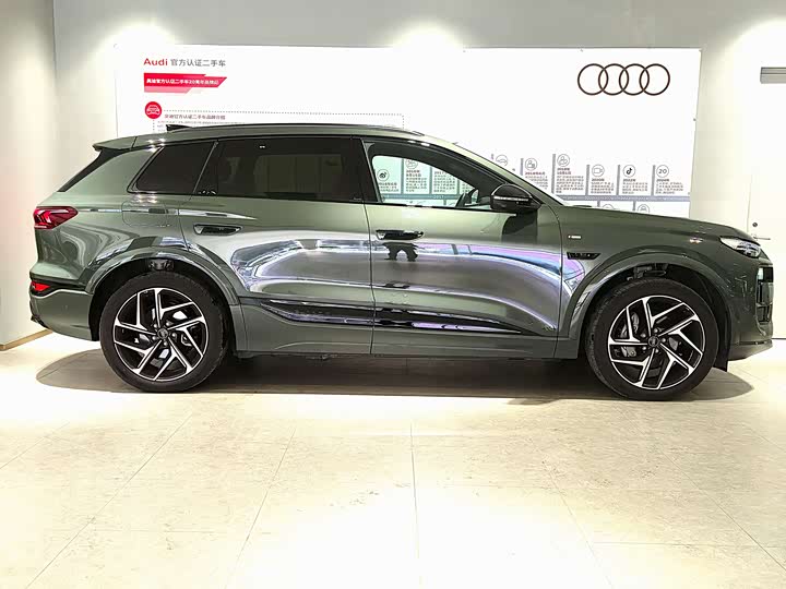 Фото 3 - Audi Q6L e-tron