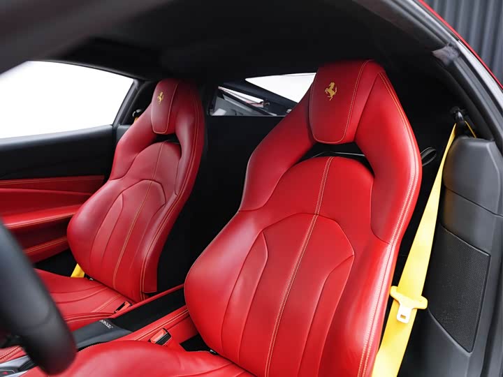 Фото 16 - Ferrari F8