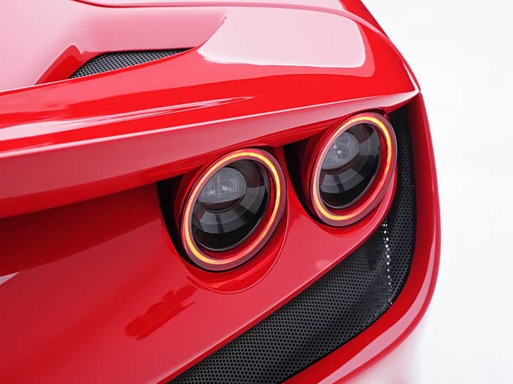 Фото 18 - Ferrari F8