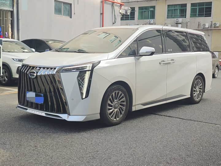 Фото 1 - GAC Trumpchi M8