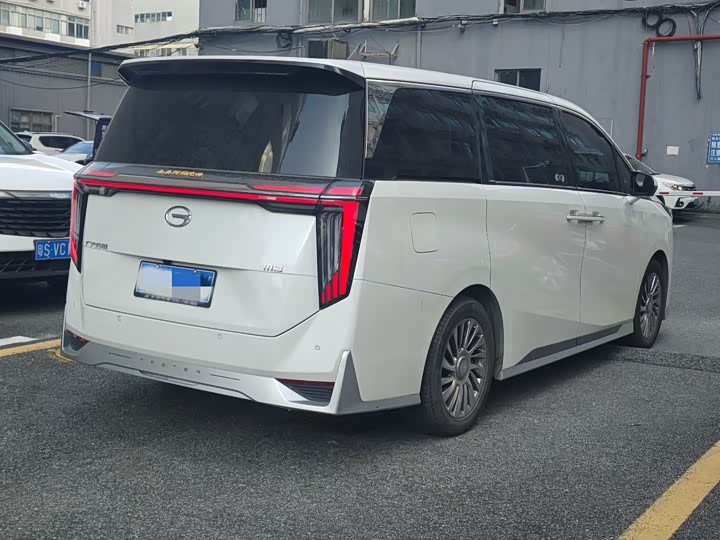 Фото 3 - GAC Trumpchi M8