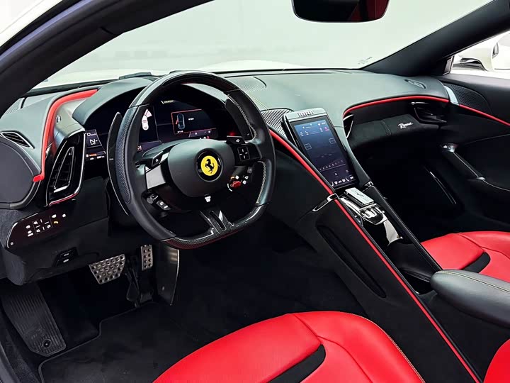 Фото 4 - Ferrari Roma