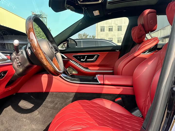 Фото 15 - Mercedes-Benz S-Class