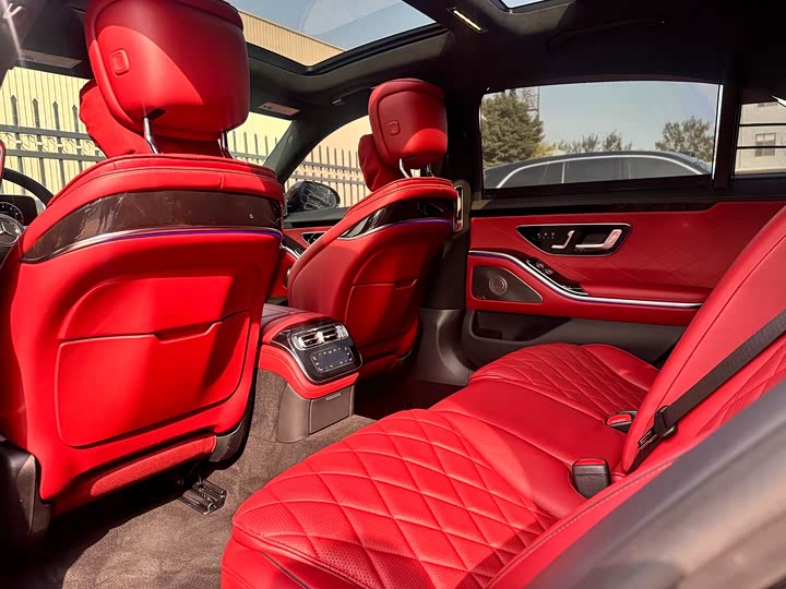 Фото 20 - Mercedes-Benz S-Class