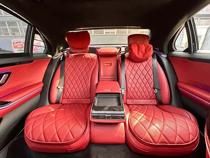 Фото 25 - Mercedes-Benz S-Class