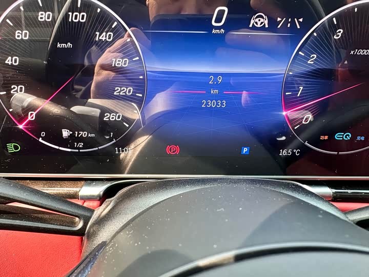 Фото 27 - Mercedes-Benz S-Class