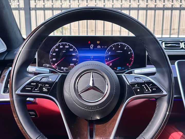 Фото 32 - Mercedes-Benz S-Class
