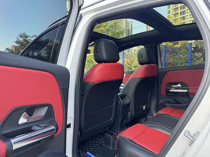 Фото 6 - Mercedes-Benz GLA-Class AMG