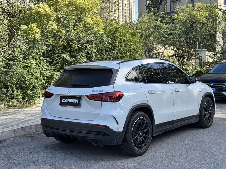 Фото 9 - Mercedes-Benz GLA-Class AMG