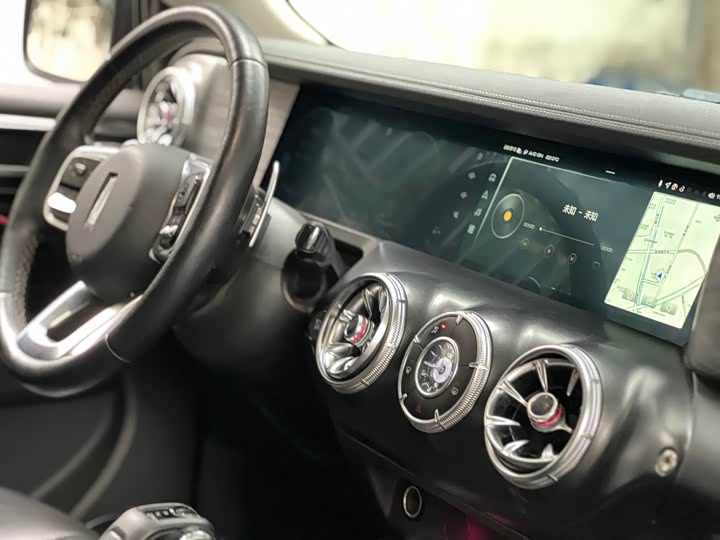 Фото 15 - Tank 300