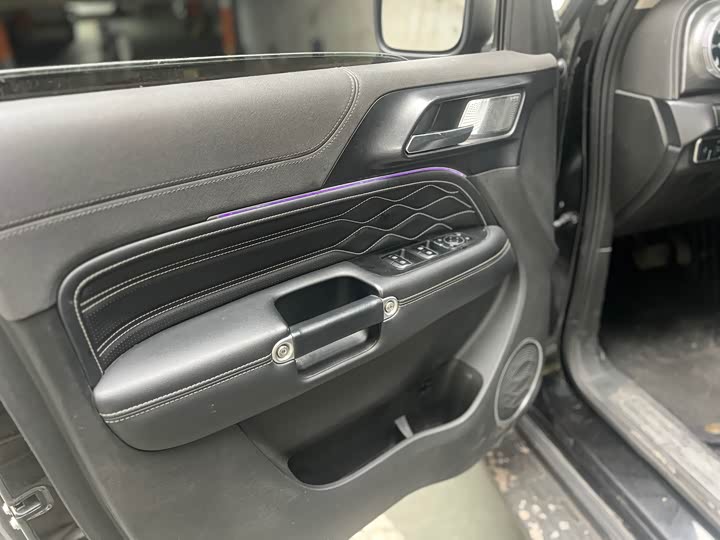 Фото 4 - Tank 300