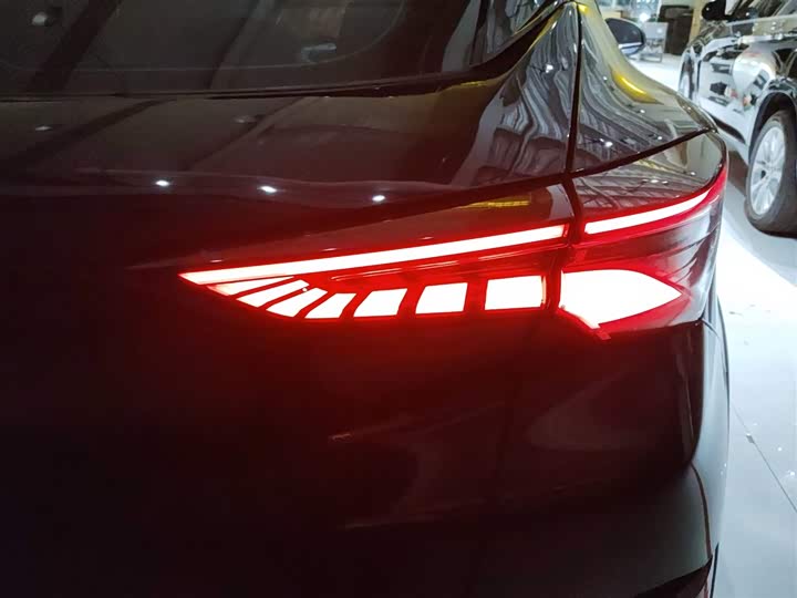 Фото 8 - Changan UNI-T