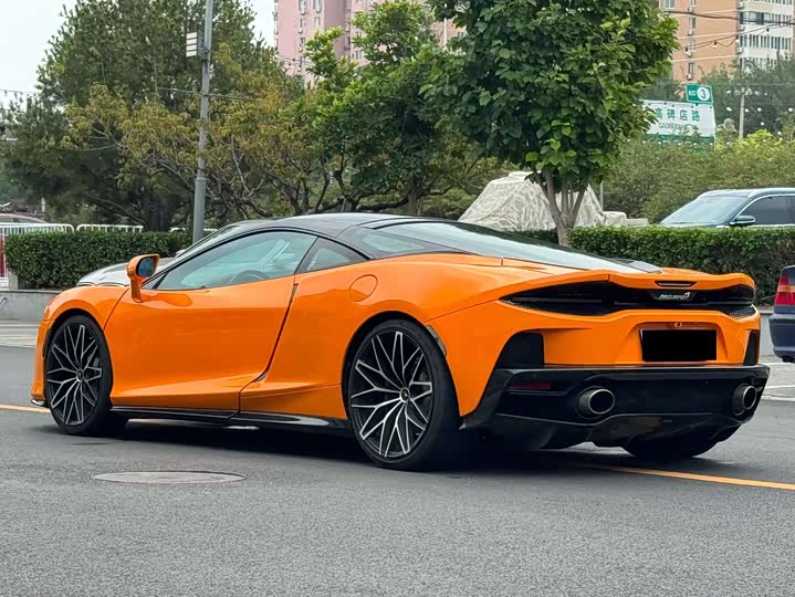 Фото 4 - McLaren GT