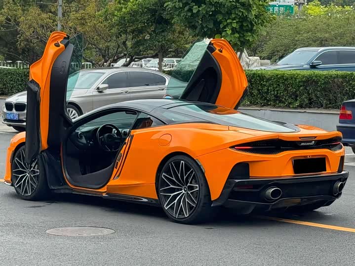 Фото 5 - McLaren GT