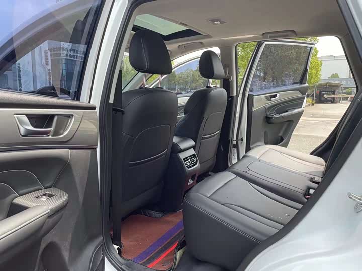 Фото 9 - Haval M6