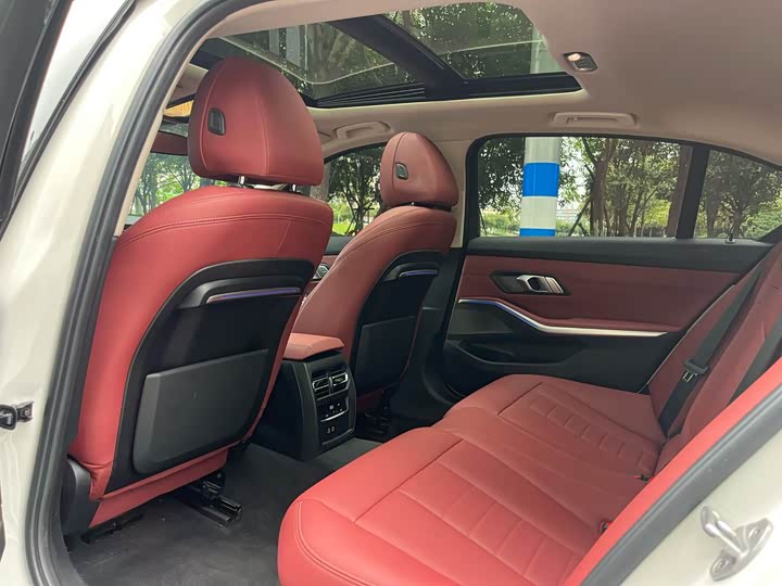 Фото 9 - BMW 3 Series