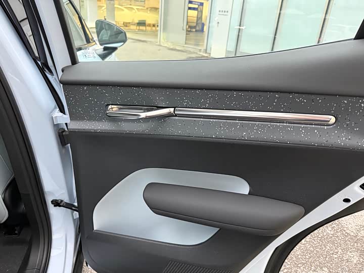 Фото 16 - Volvo EX30