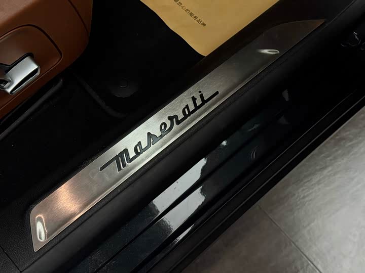 Фото 11 - Maserati Levante