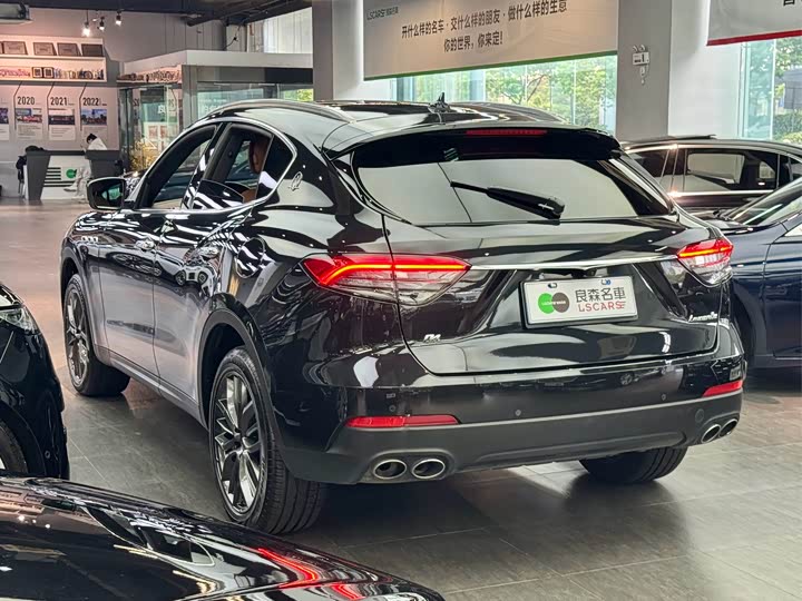 Фото 17 - Maserati Levante