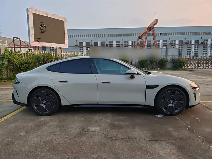 Фото 4 - Xiaomi SU7