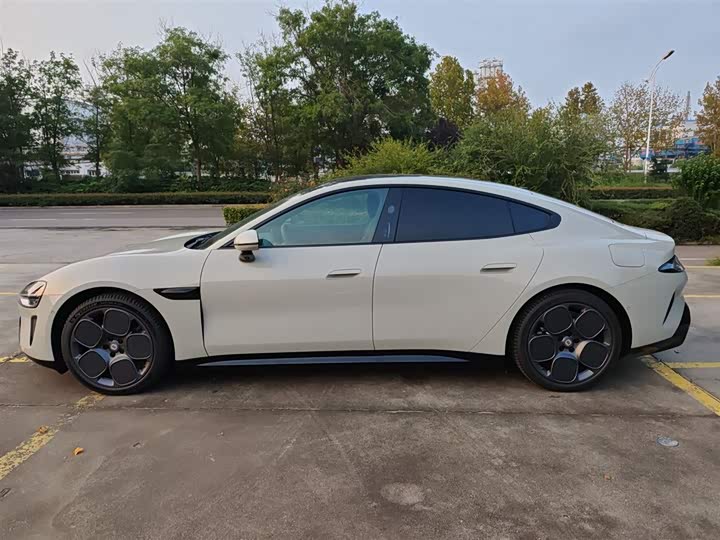 Фото 7 - Xiaomi SU7