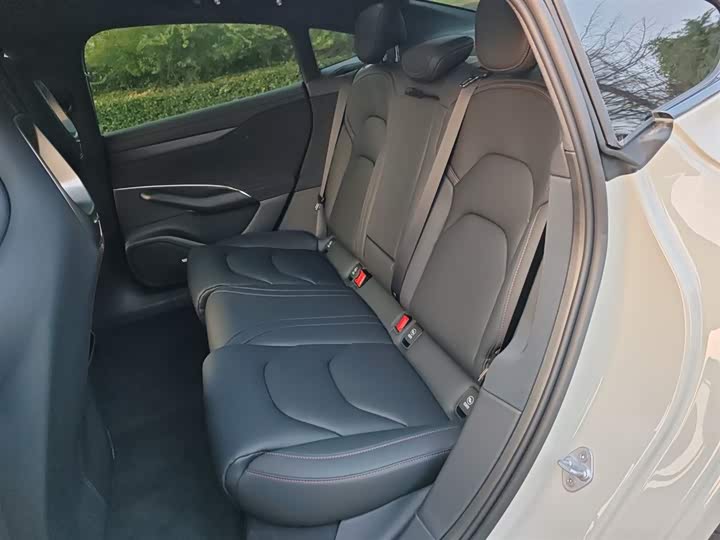 Фото 8 - Xiaomi SU7