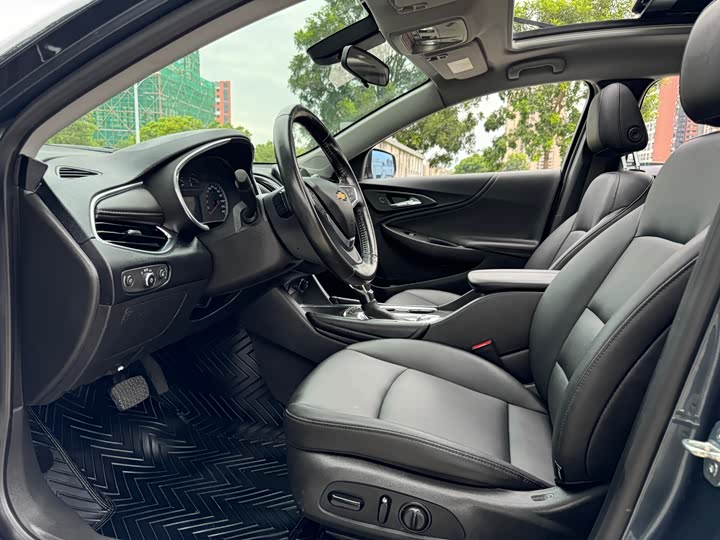 Фото 4 - Chevrolet Malibu XL