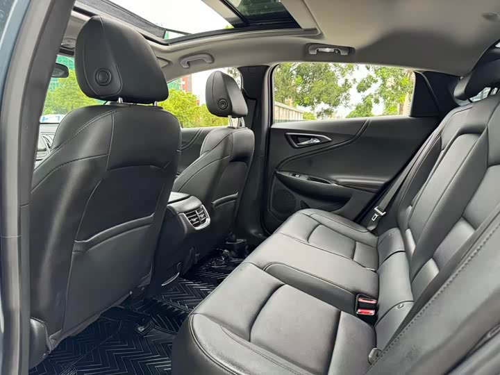 Фото 6 - Chevrolet Malibu XL