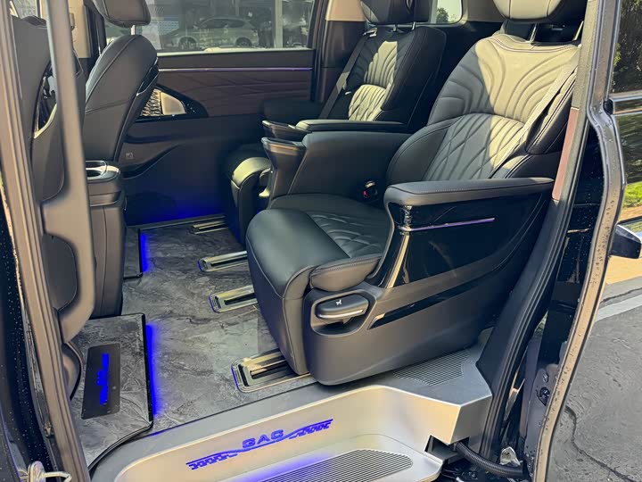 Фото 5 - GAC Trumpchi M8