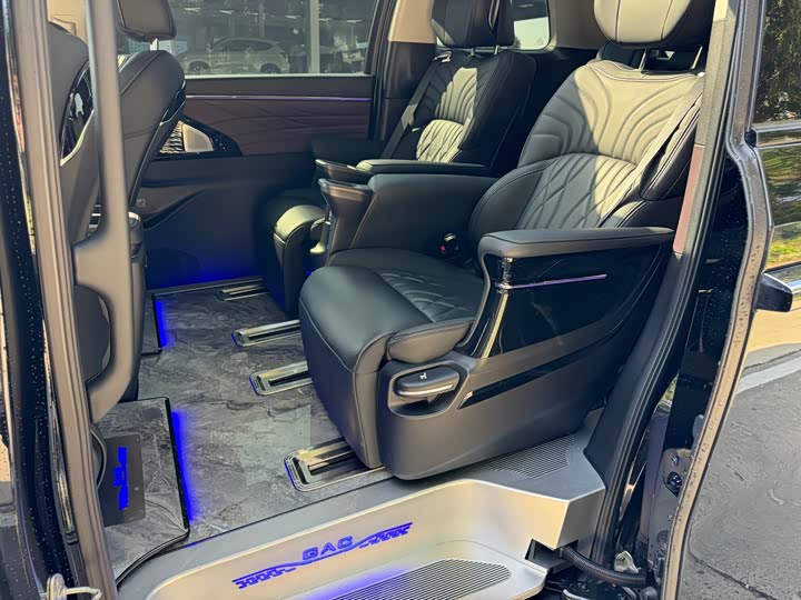 Фото 6 - GAC Trumpchi M8