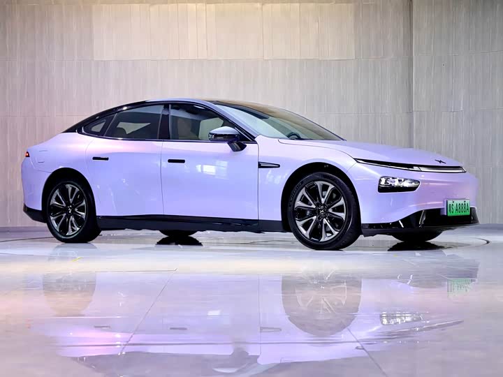 Фото 3 - XPeng P7