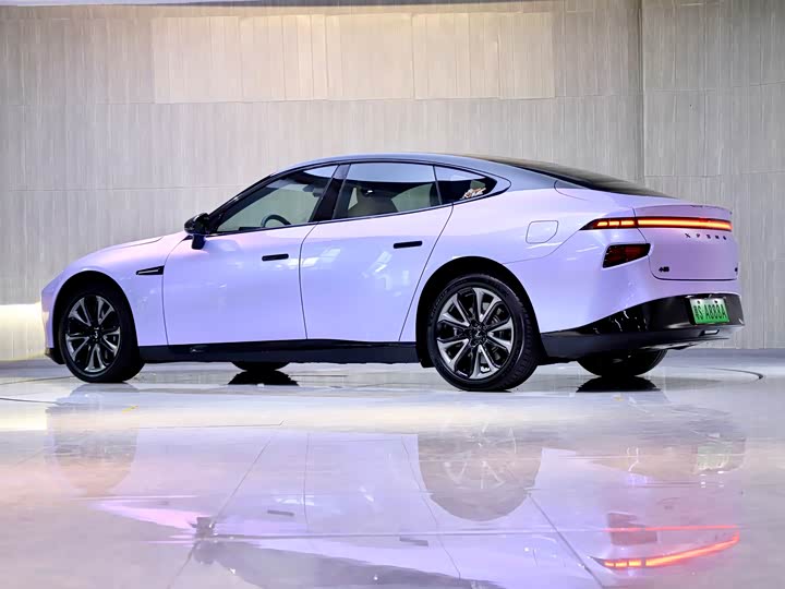 Фото 5 - XPeng P7