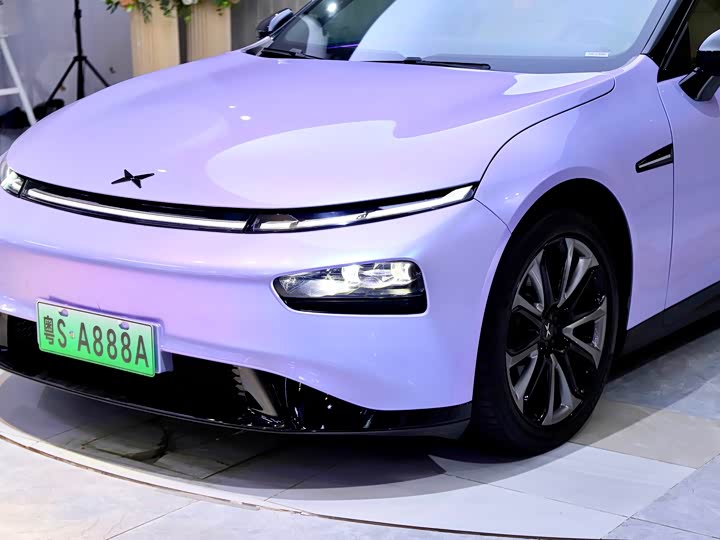 Фото 9 - XPeng P7