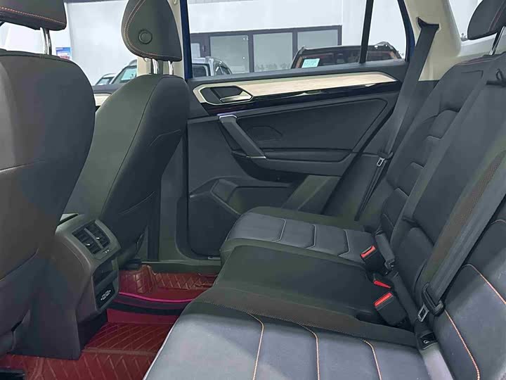 Фото 8 - Volkswagen Tayron