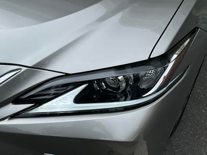 Фото 4 - Lexus ES