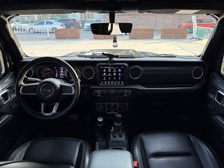 Фото 5 - Jeep Gladiator