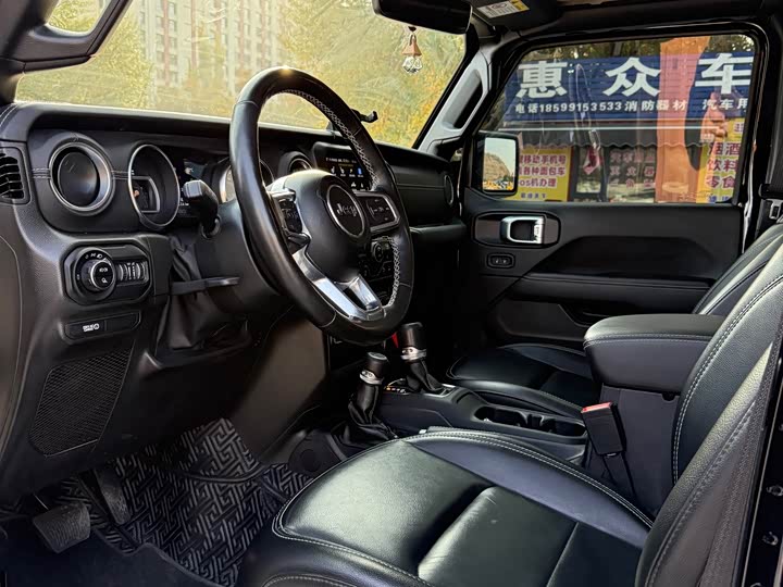 Фото 6 - Jeep Gladiator