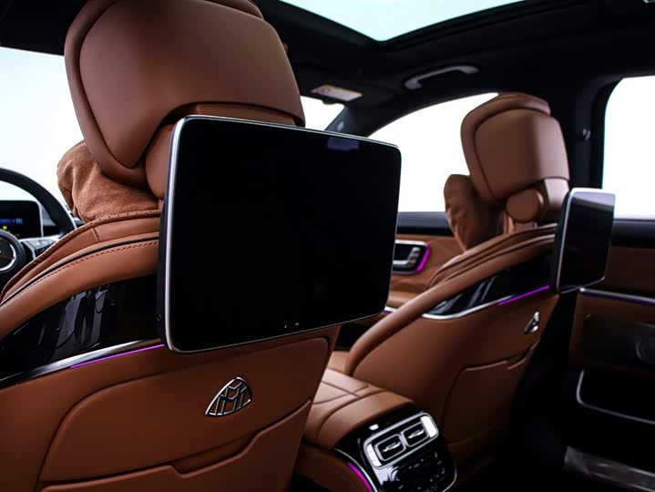 Фото 15 - Mercedes-Benz Maybach S-Class