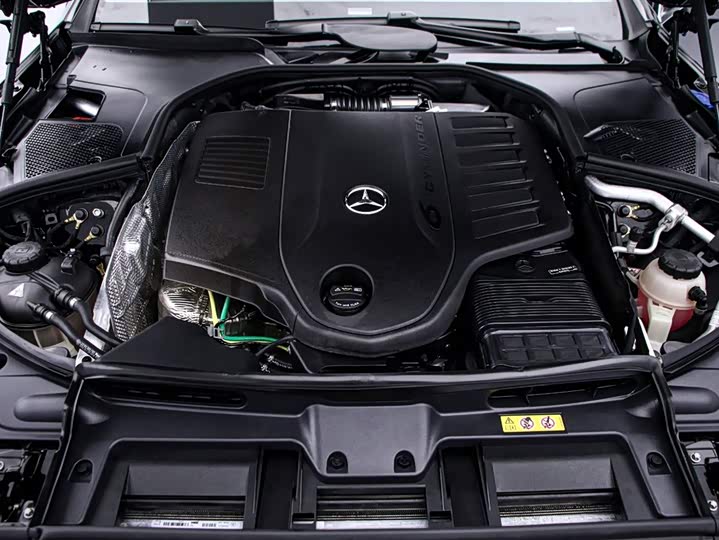 Фото 18 - Mercedes-Benz Maybach S-Class