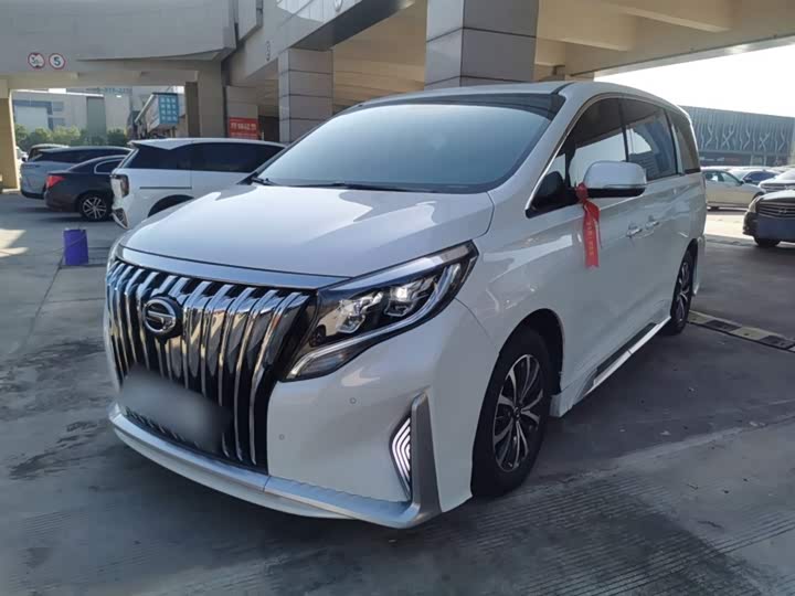 Фото 2 - GAC Trumpchi M8