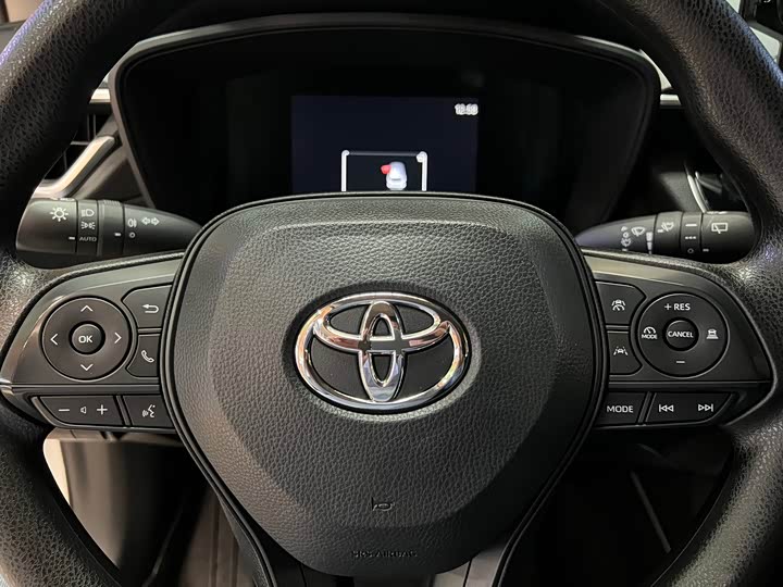 Фото 15 - Toyota Corolla Cross