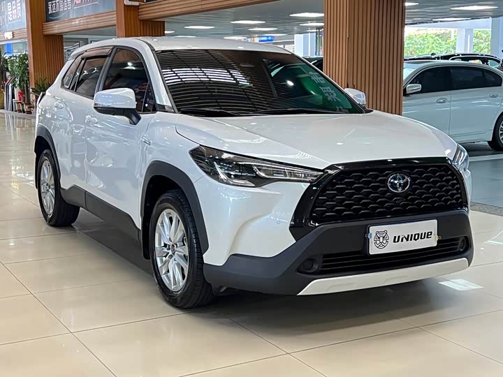 Фото 3 - Toyota Corolla Cross